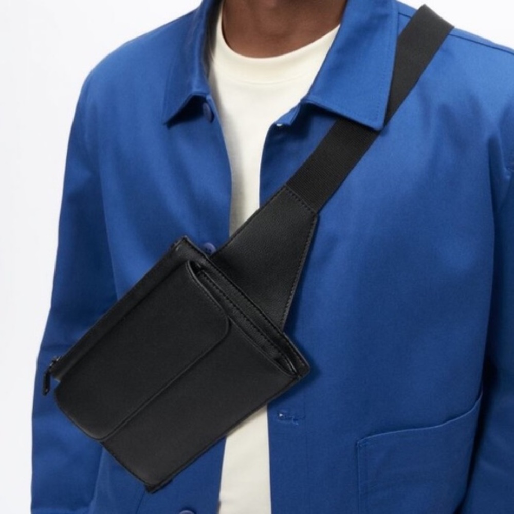 Zara Man Black Embossed Plain Belt Bag